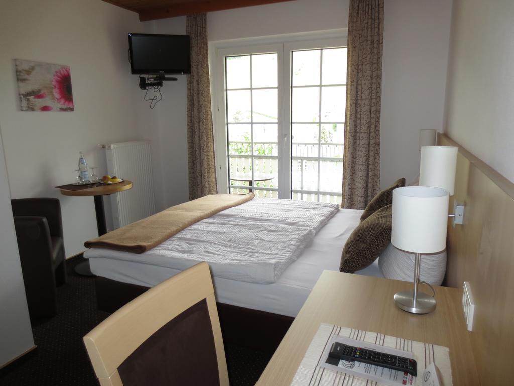 Wein & Gaestehaus Rosenlay Lieser Kamer foto
